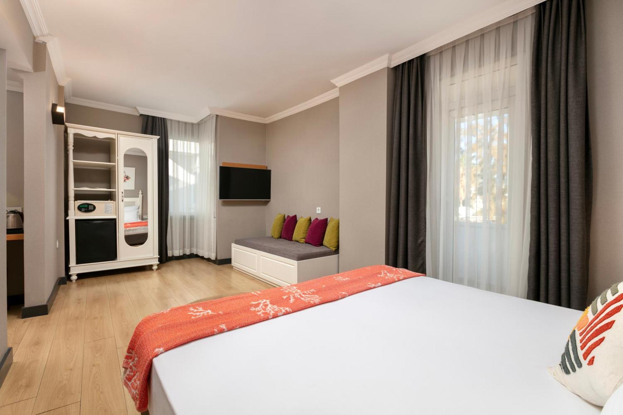 Azuu Boutique Hotel Анталья Экстерьер фото